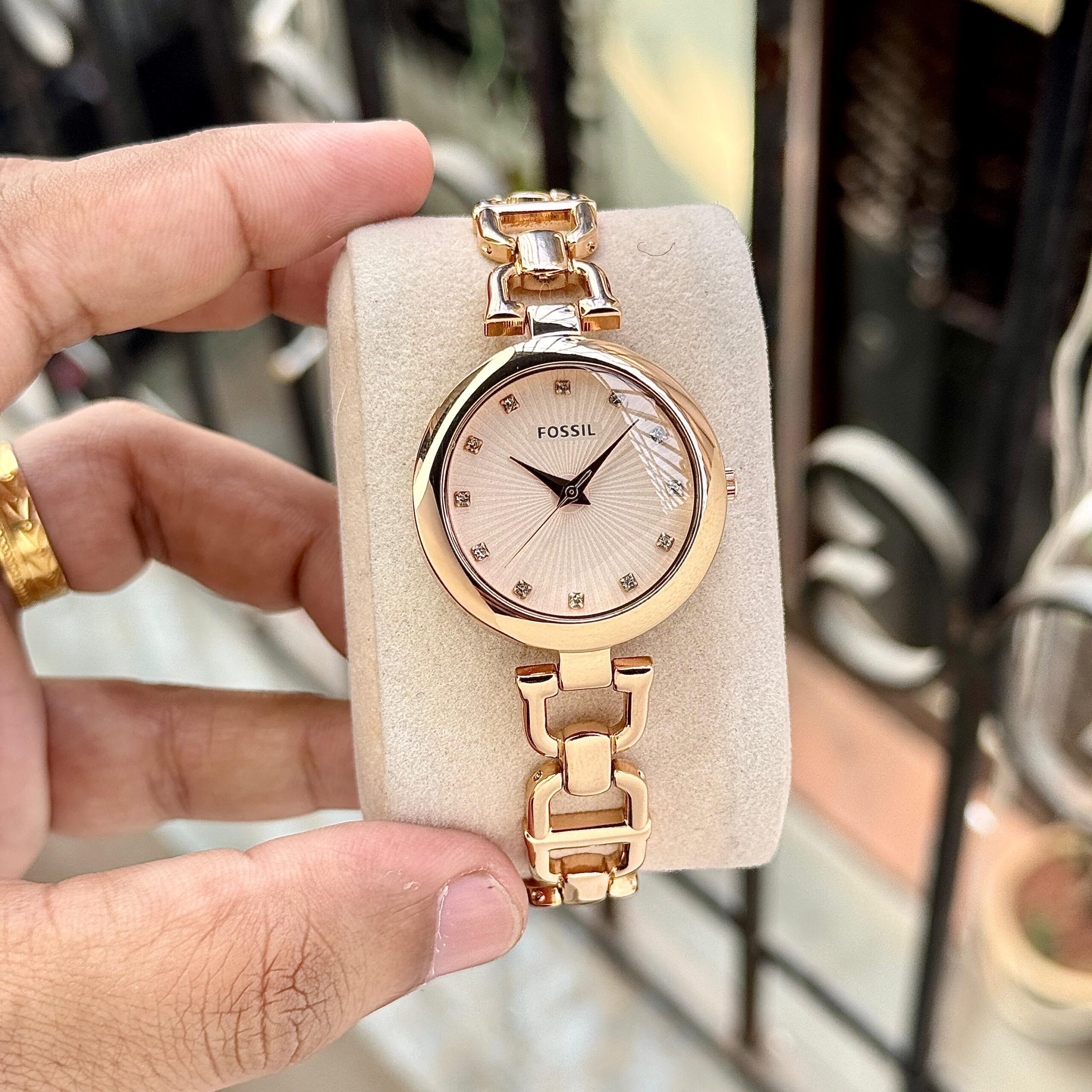 f2b0c8d9-f53e-4355-8a61-727206ef6b73-2 Fossil Rose-Gold - Image 1