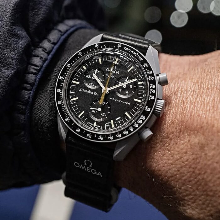 The Elegant & Iconic – Omega x Swatch MoonSwatch Mission to the Moon Watch - Image 3