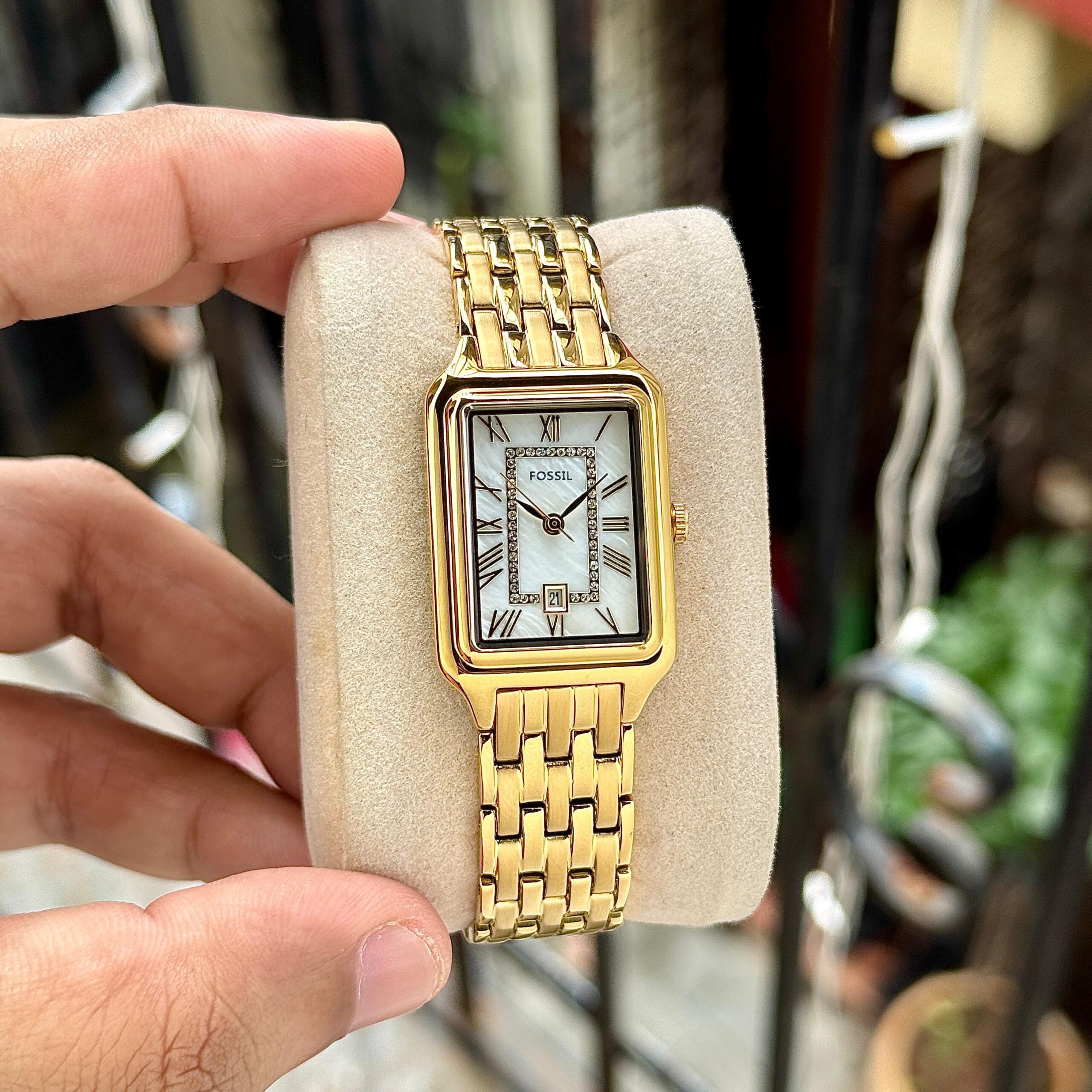 287f068d-ba59-404c-9c46-1cfc6cd5d750 Fossil Rectangle Unisex Watch - Image 1