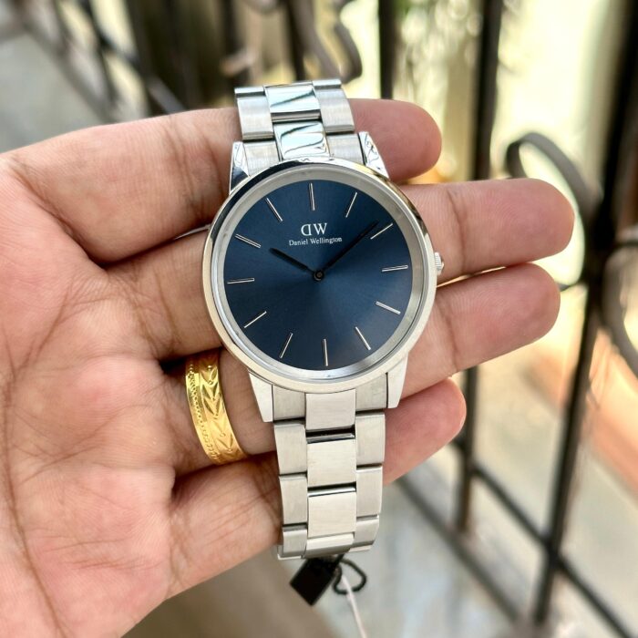 Daniel Wellington Iconic Link Arctic Watch – Silver Stainless Steel Edition - Image 3