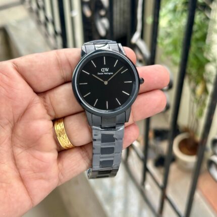 Daniel Wellington Classic Watch – All Black Stainless Steel Edition